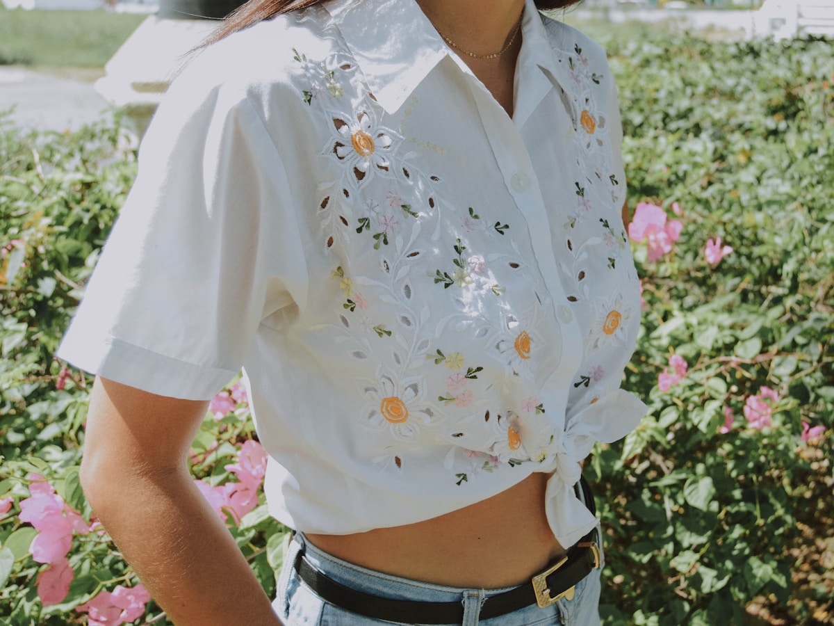 Cotton Poplin Shirt — White — LondonMoon premium fashion
